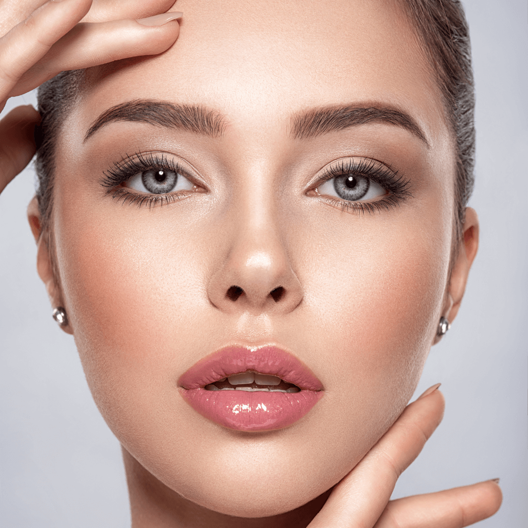 model with beautiful eyebrows